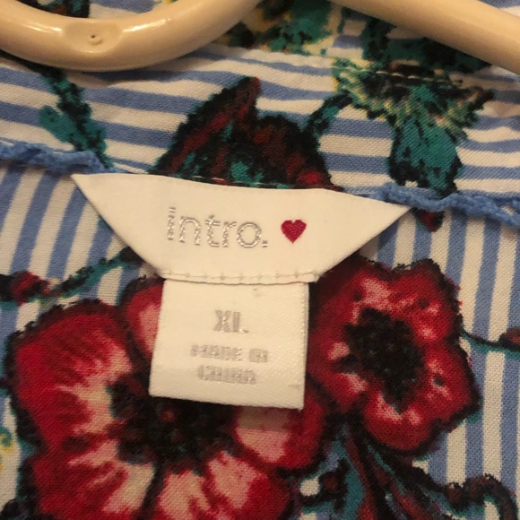 Very cute Intro Tunic - Picture 2 of 3